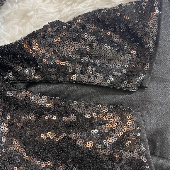 Lulu's Shimmering Black SEQUIN ONE ARM CROP TOP WOMENS SIZE XS - Picture 6 of 7